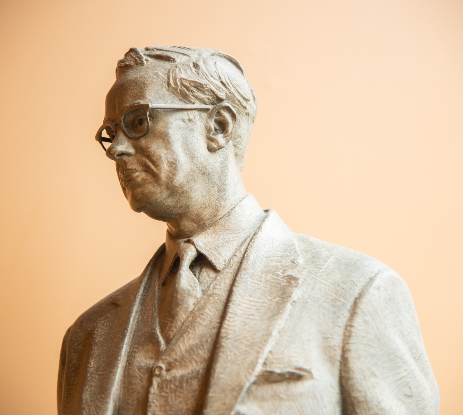 Bronze Sculpture of Ilus Davis, side view 3/4 length