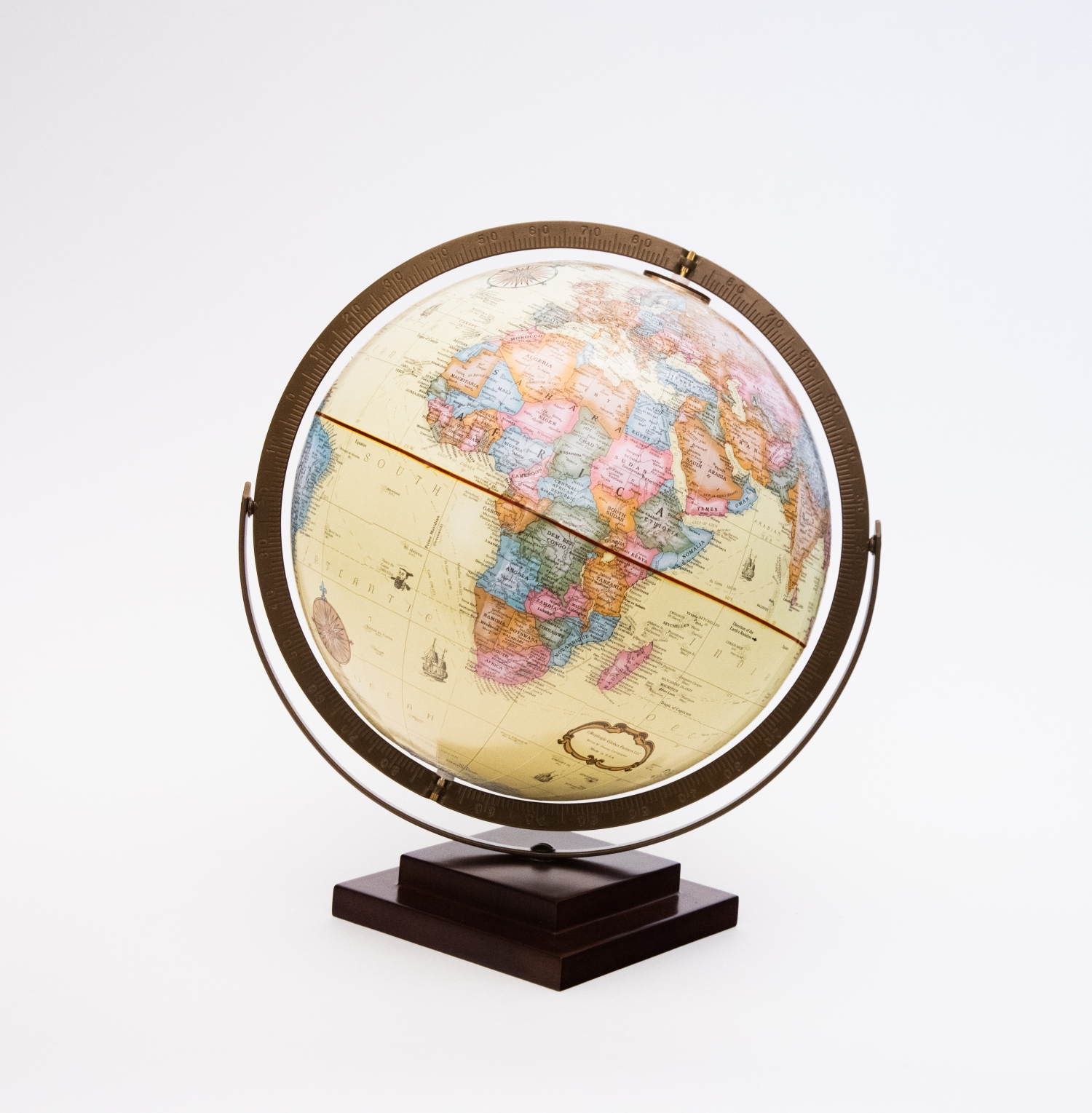 Globemaster Globe, alternate view